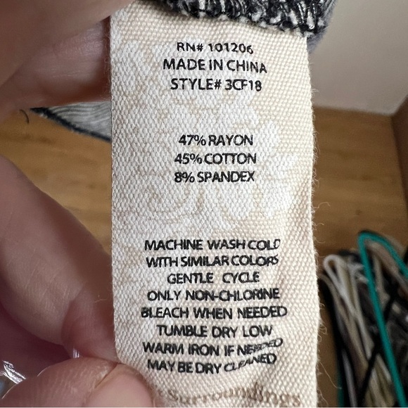 SOFT SURROUNDINGS Black & White Micro Striped top w/Ruffle Details. Petite Small - Picture 3 of 4